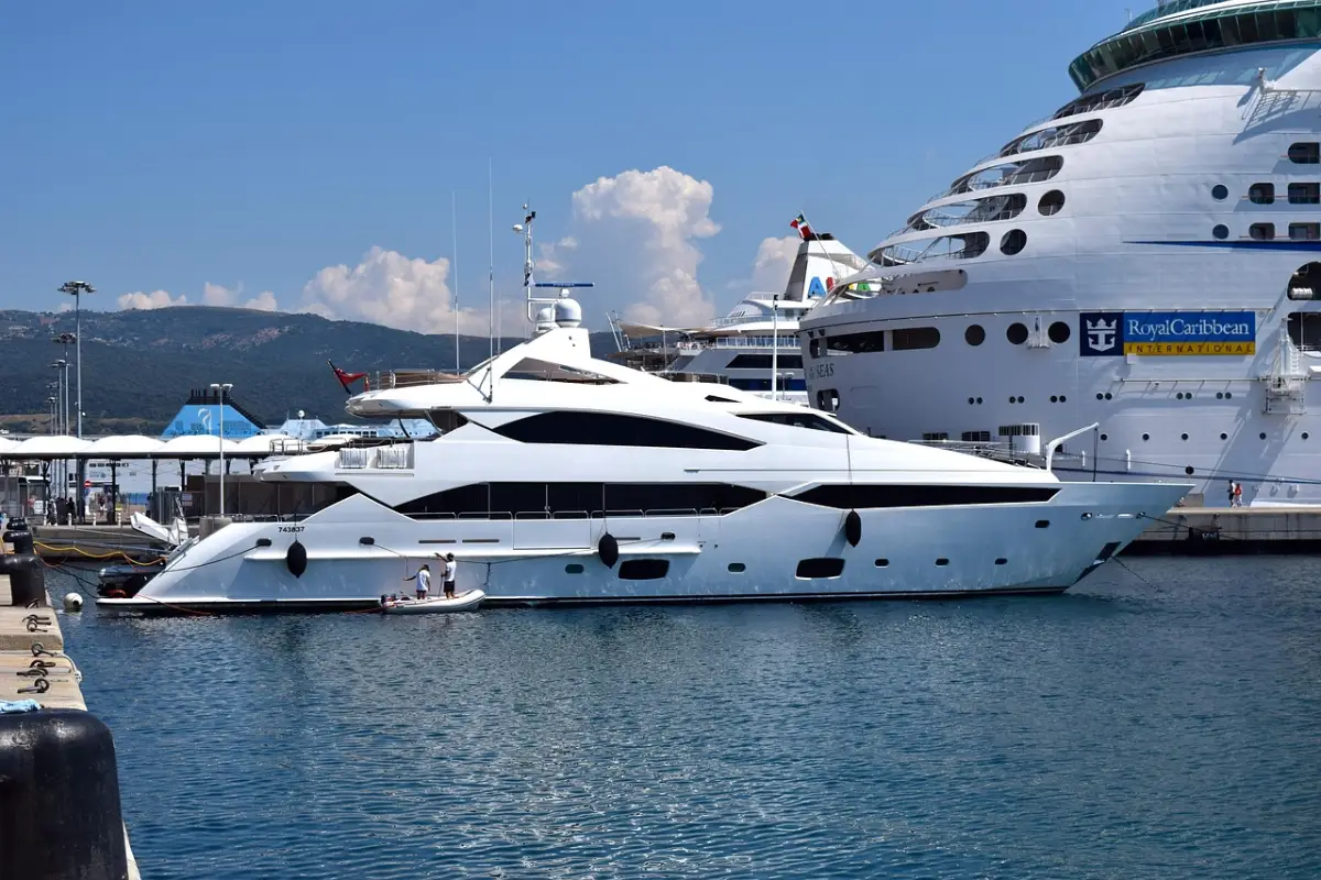 Yacht