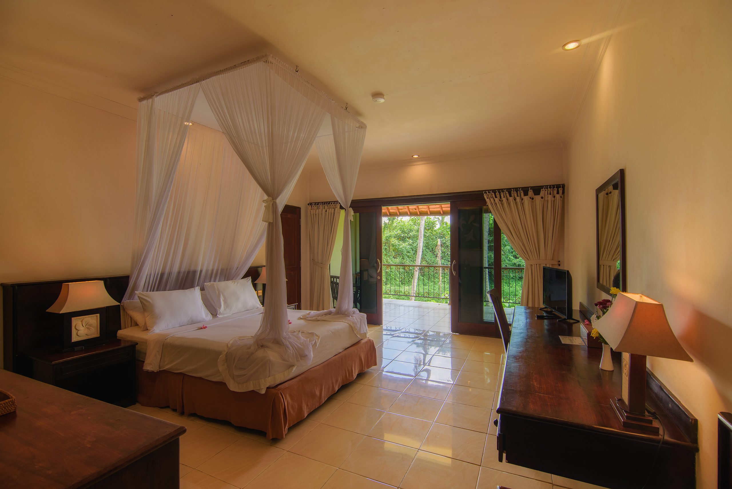 SAS_8991-HDR