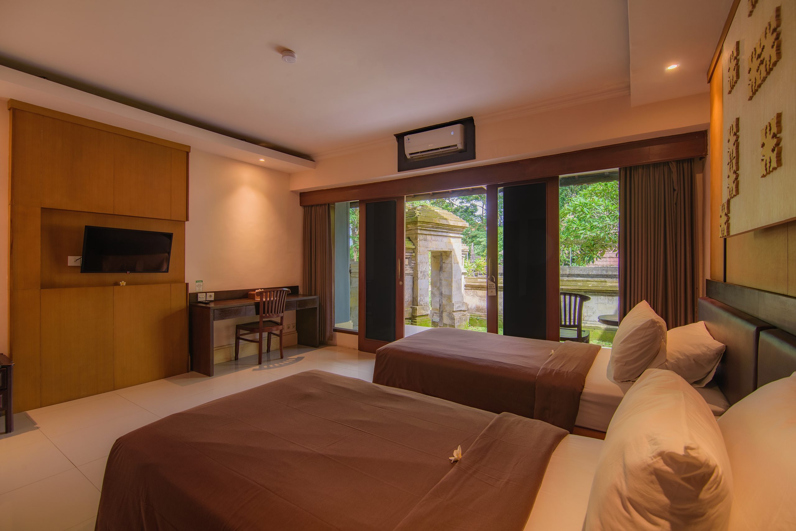 SAS_9149-HDR-1